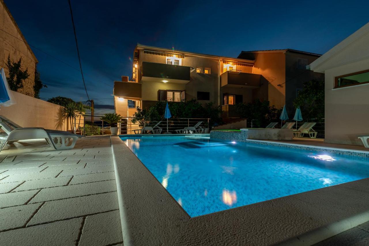 Apartments Villa Magdalena Трогир Екстериор снимка