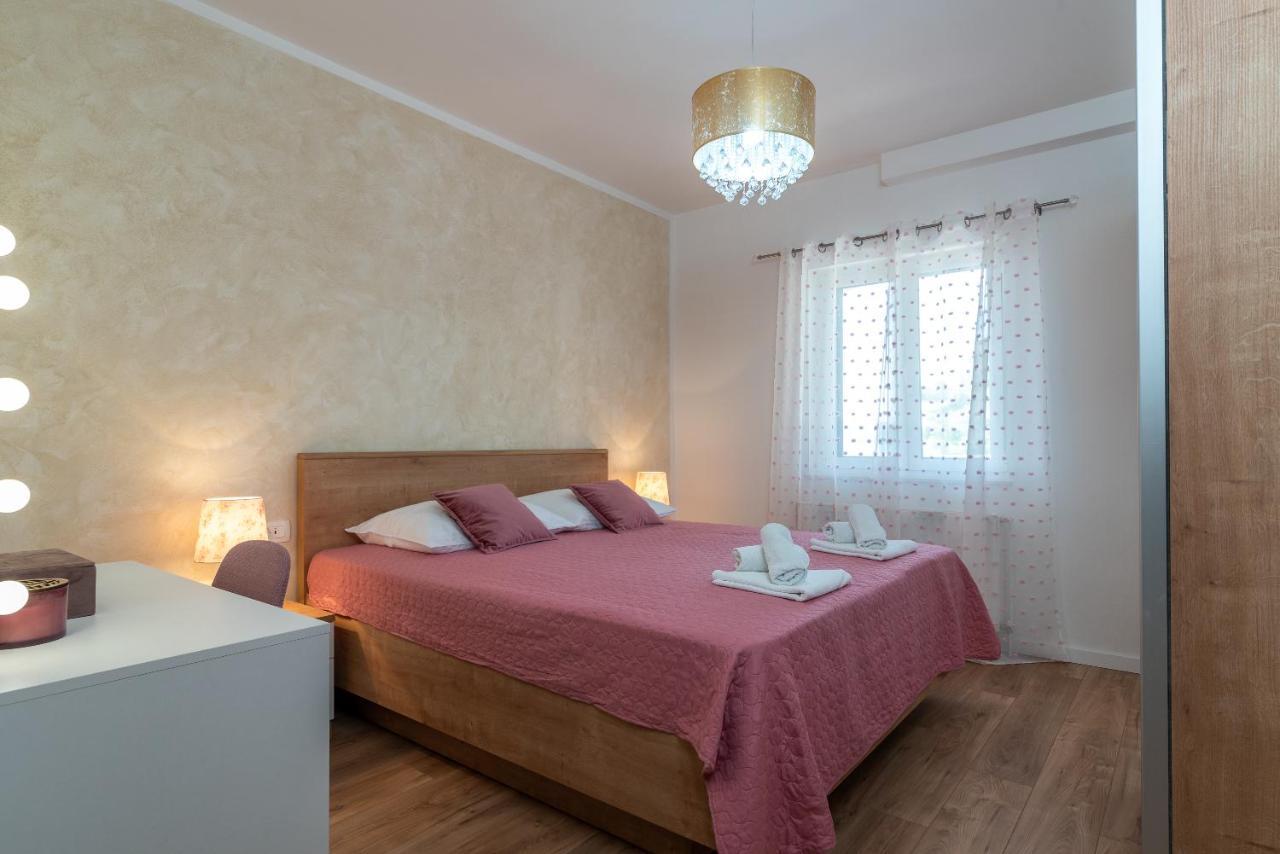 Apartments Villa Magdalena Трогир Екстериор снимка