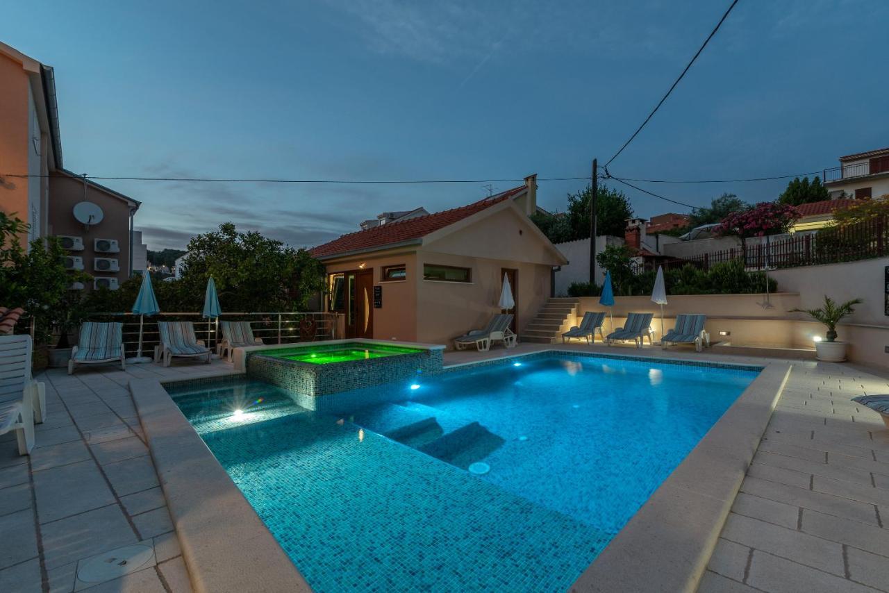 Apartments Villa Magdalena Трогир Екстериор снимка