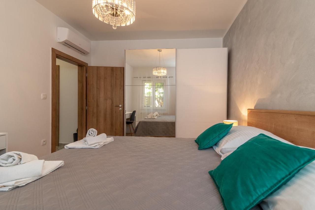 Apartments Villa Magdalena Трогир Екстериор снимка