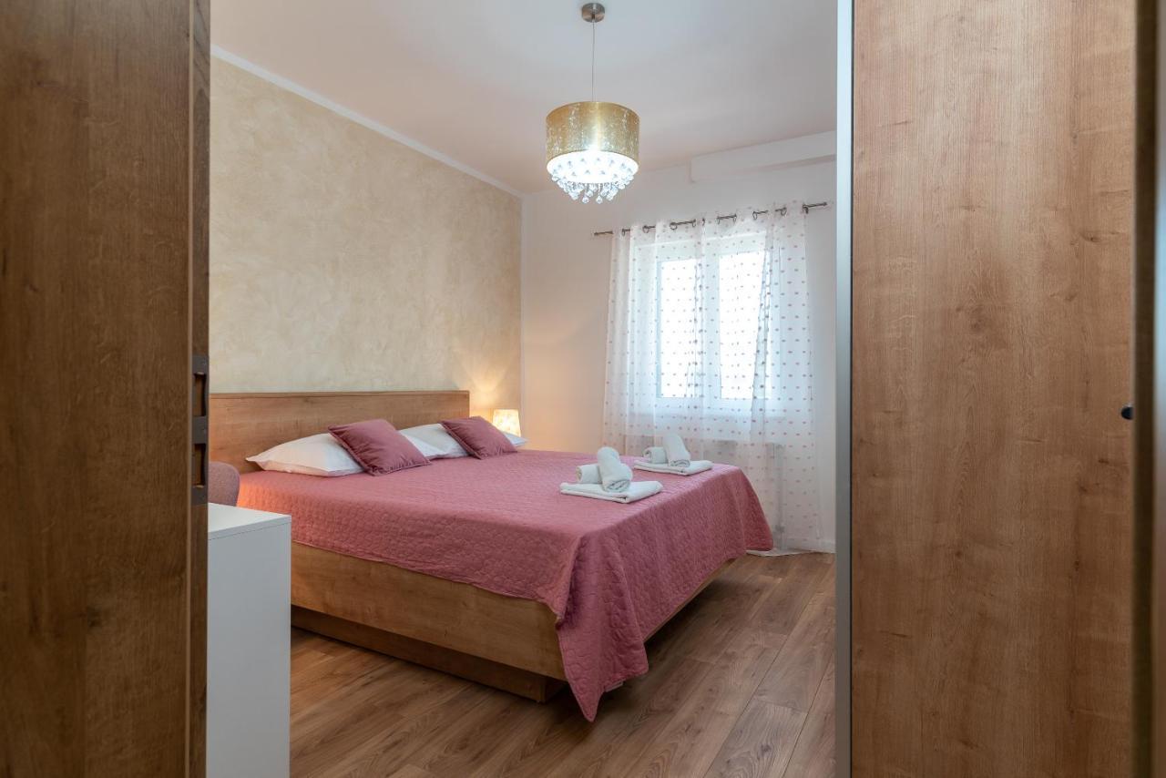 Apartments Villa Magdalena Трогир Екстериор снимка