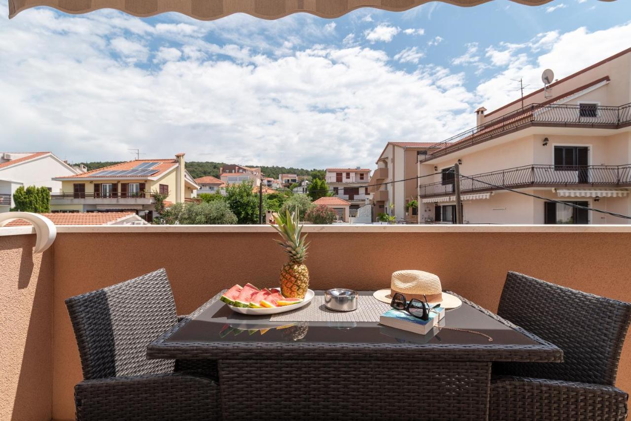 Apartments Villa Magdalena Трогир Екстериор снимка