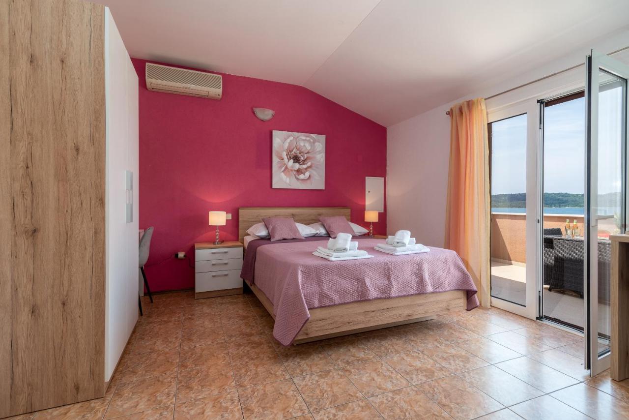 Apartments Villa Magdalena Трогир Екстериор снимка