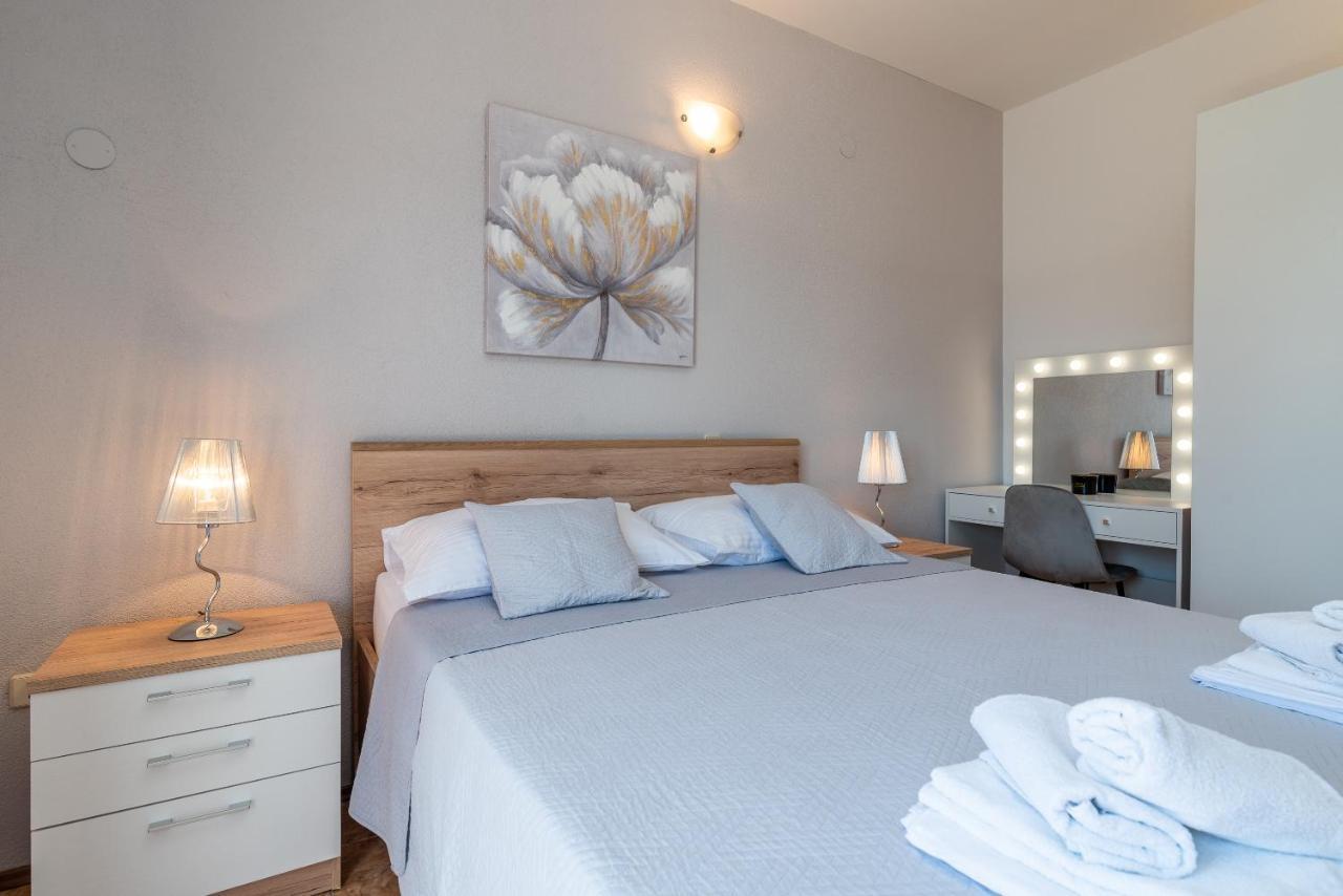 Apartments Villa Magdalena Трогир Екстериор снимка